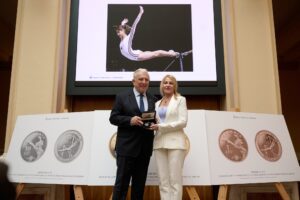 50 de ani de la primul 10 perfect obținut la Jocurile Olimpice de către Nadia Comaneci.